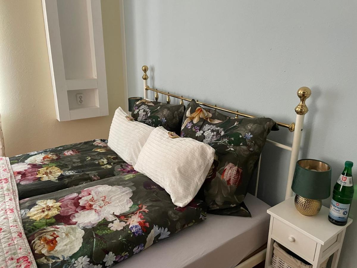 Lindenhof Chezartistes Hotell Loose Exteriör bild